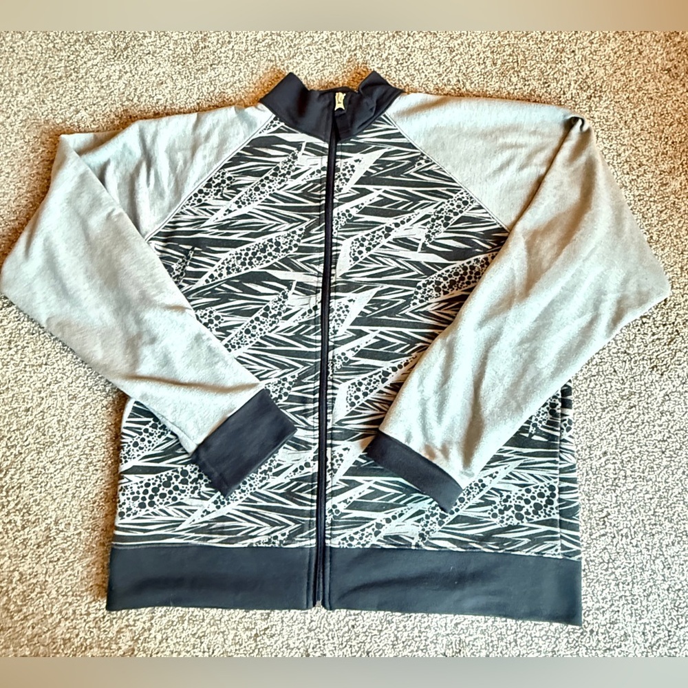 Zumba Gray and Black Patterned Zip-Up Jacket
